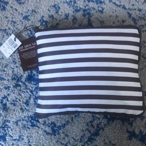 Henri Bender zip around packable duffel